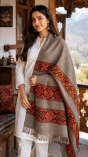 Typical 3 patti kullu shawl